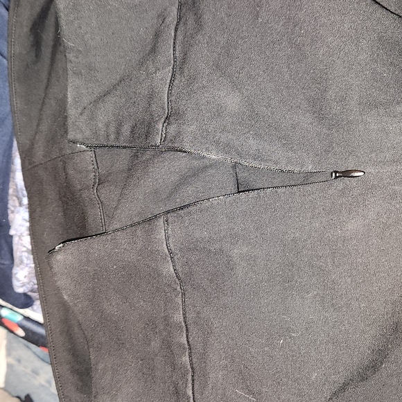 Boston Proper Shorts - Picture 3 of 5